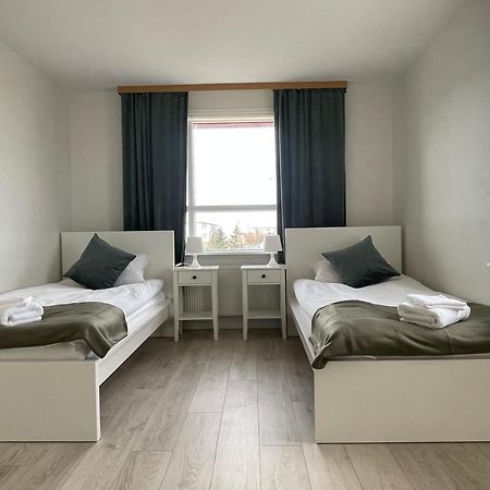 Iq Apartments 2 Keflavik Bagian luar foto