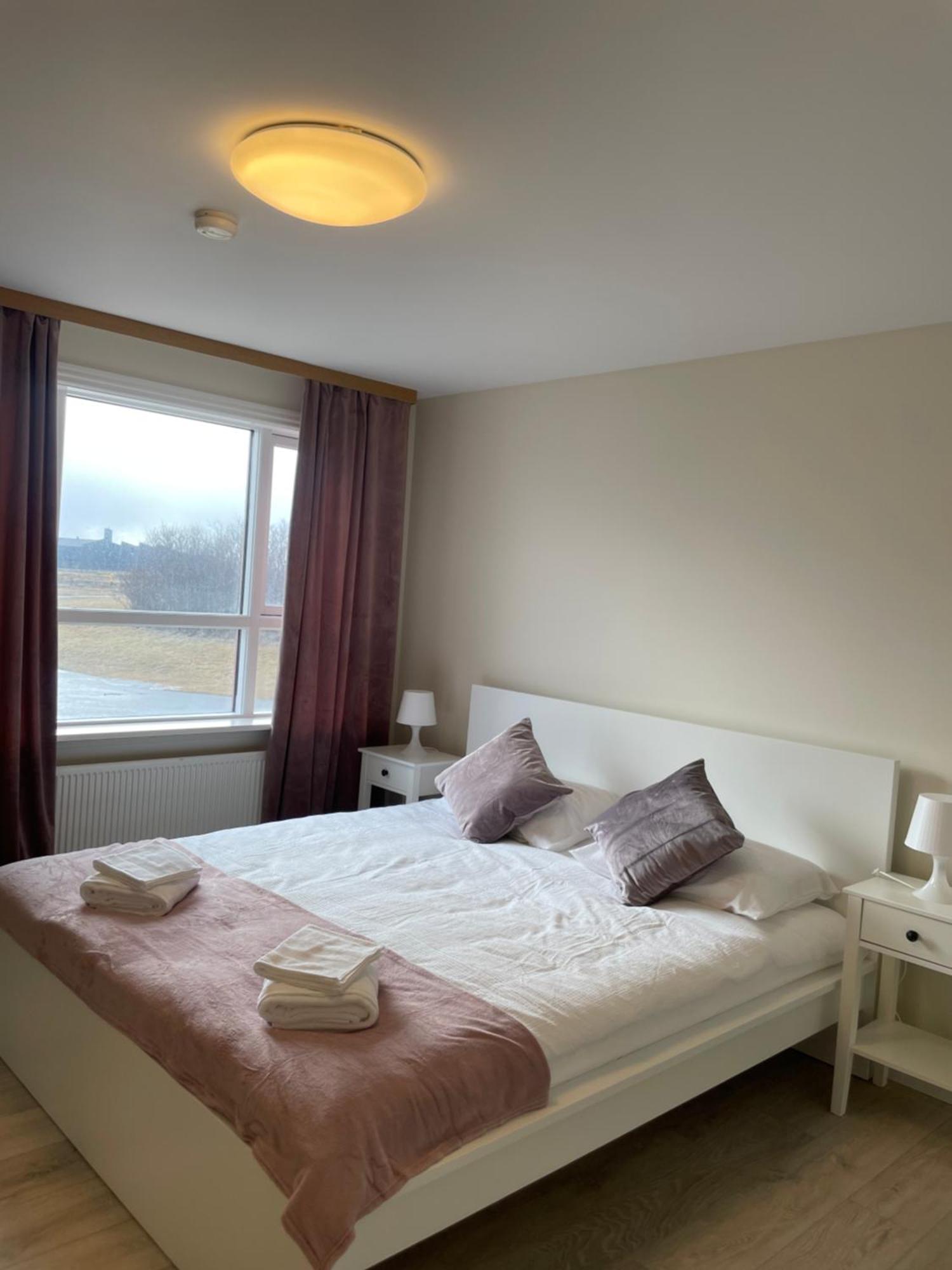 Iq Apartments 2 Keflavik Bagian luar foto